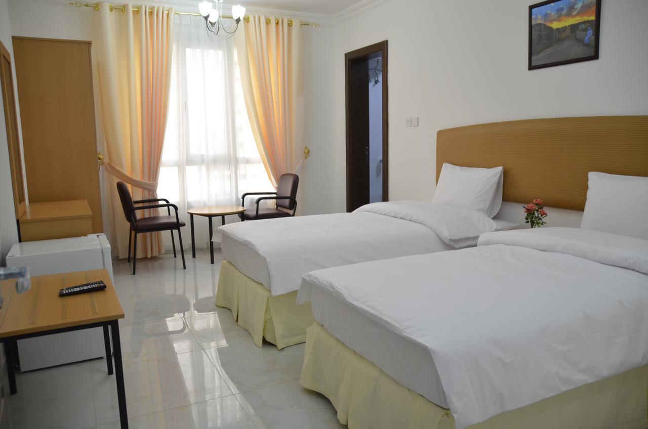Oasis Aparthotel *