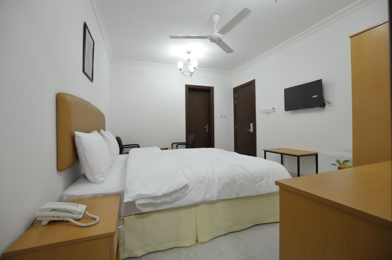 Aparthotel Oasis *